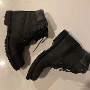 TIMBERLAND | Black Premium 6 Inch Boots | Size 9.5W | Excellent used condition